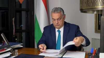 Orbi aláirja a rendeleteket[ASMR]