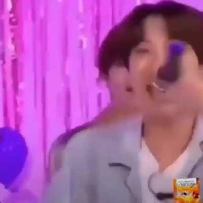 Ainda falam que k-pop é ruim