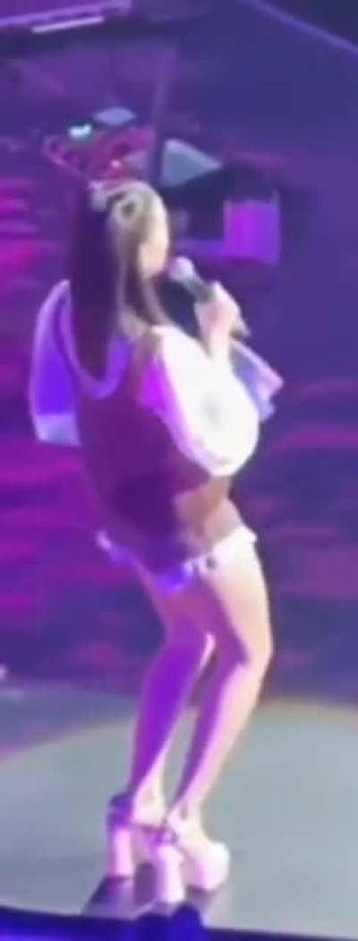 rare video of Mills at the event she attended recently :)