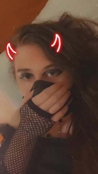 I often get asked what’s under my mask 😋