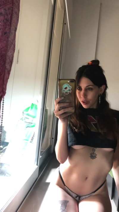 Do you want me to give you the smoke?💨