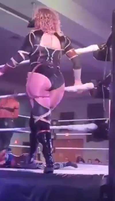 Nikkita entering the ring