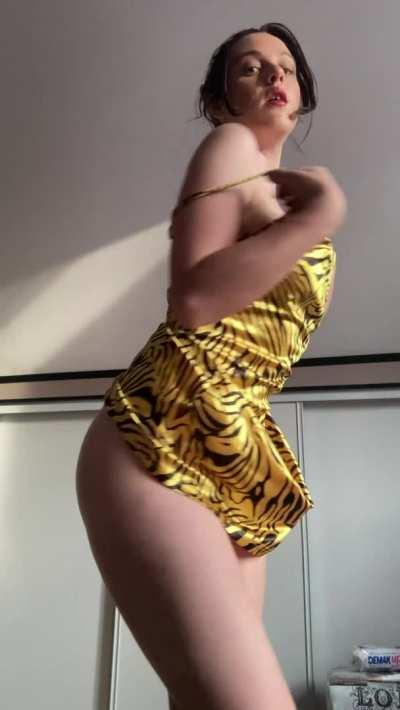 If I moved in next door, would you try to fuck me?