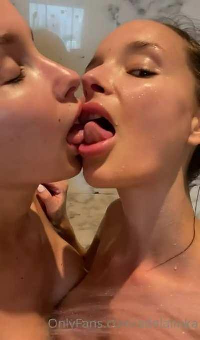 Twins do all things together 🔥🔥 Linkss in commentss 👇🏻🔥