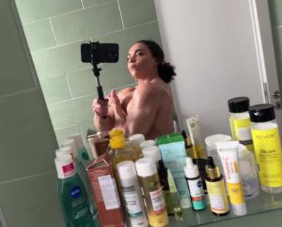 whos inbox is open for some nudes