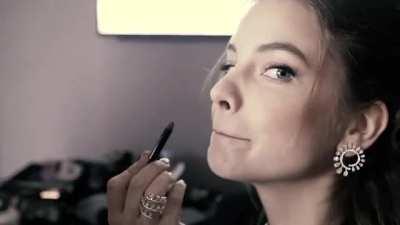 Barbara Palvin ready for a facefuck.