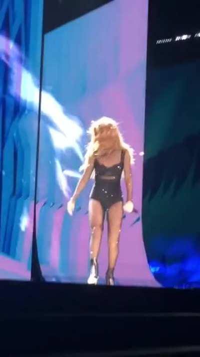 I Want to Fuck Selena in that Outfit