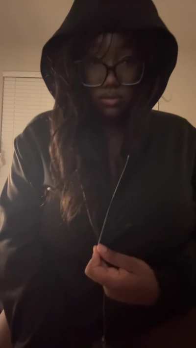 Titty reveal cause who doesn’t love that <3 plus a little surprise if u can spot it 🙈