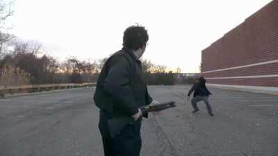 How to deal with a mall ninja (JonTron)