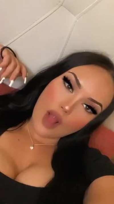 More off her coming tomorrow boys 👀🤪