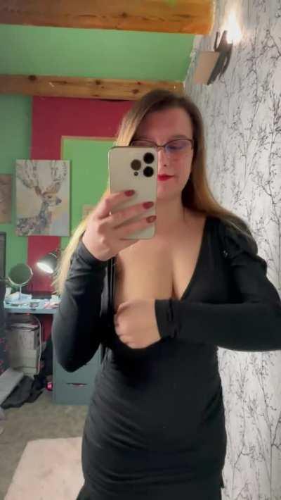 Let me drop them packed boobies :3