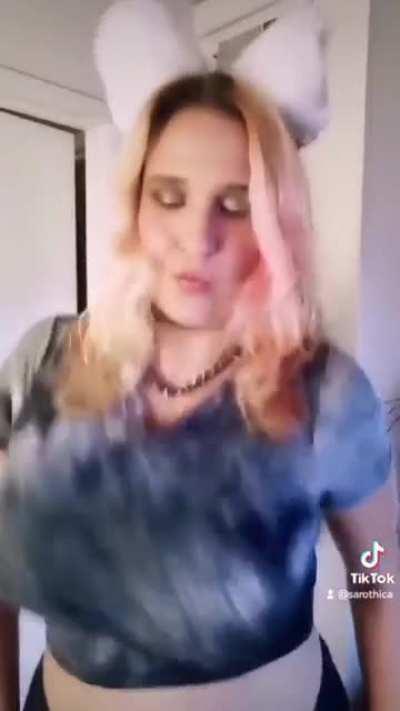 Swinging boobs @sarothica