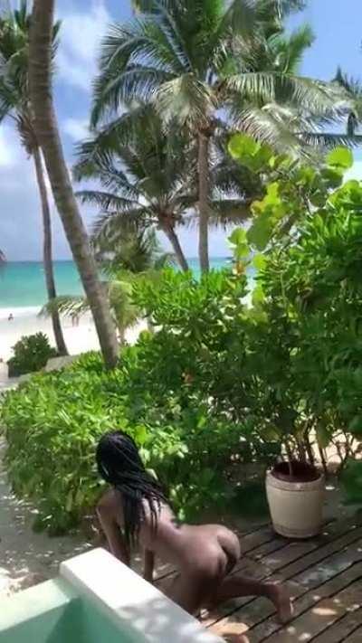 I was raised to be a good Muslim girl but here I am showing my tight holes off😛