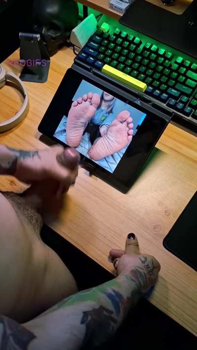 To my favorite feet on the internet