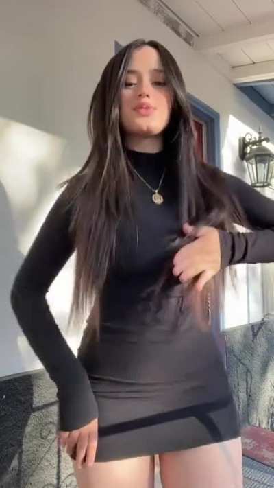 MaY someone knows who is her?