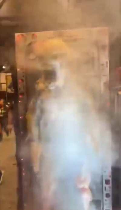 “Hey what’s up gu-“ DS1 fans: