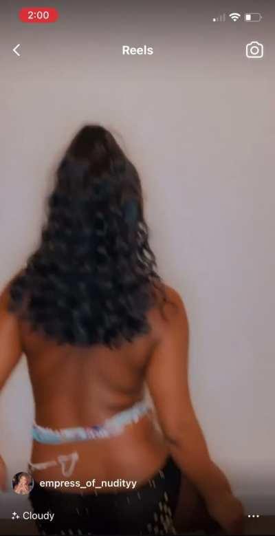 I know you guys don’t like ebony’s but here’s my post anyway