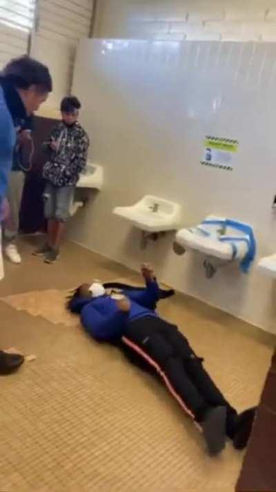 Guy squares up with 200 lb Samoan with a mullet