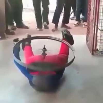 Round & round ... do not imitate !!!