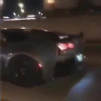 Man I'm finna whip dis hoe