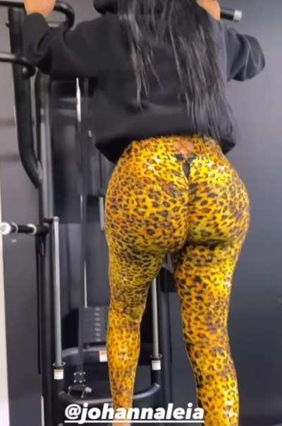 Yes Johanna...Work On That Phat Ass! 😍🤤😍🤤🤤🍆🍆🍆🥴🥴🥴💦💦💦