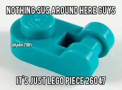 i made this meme but nothing about it is sus i swear it's just a normal meme 😳😳😳