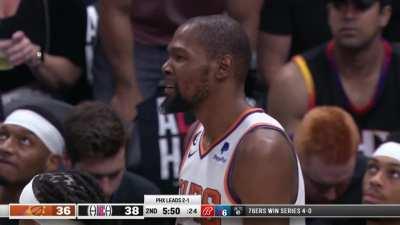 [Highlight] KD picks up 3rd foul on the contest vs. Morris with almost 6 minutes left in the half