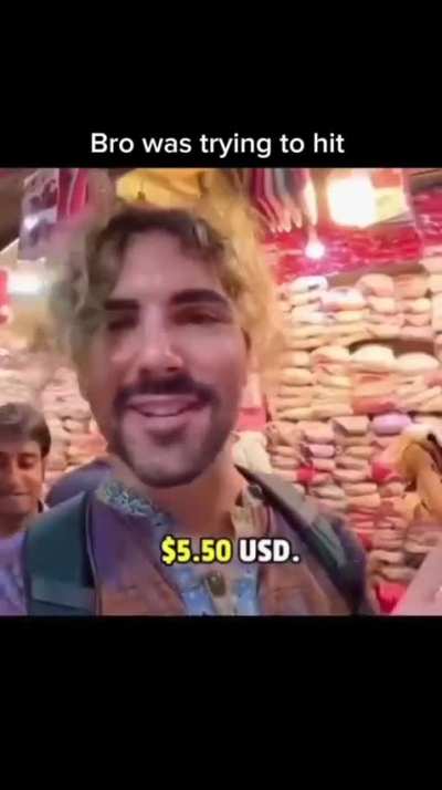 Straightest and friendliest Bangladeshi vs white tourist 🤤🤤🤤