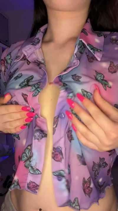 Tell me your age and I might send you my snap