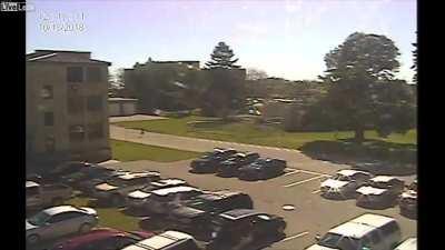 Man jumps out of interrogation room window, runs away, and detective finds the room empty 14 minutes later