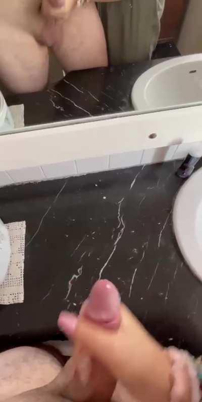 New nails and some hot cum🤭💦