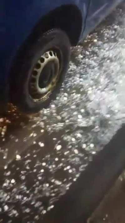 Habs grad noch unter de Bruckn gschafft