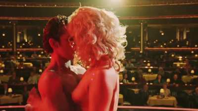 Elizabeth Berkley & Gina Gershon in Showgirls