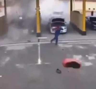 Explosion of gas cylinder claims life of gas station employee in samarkand