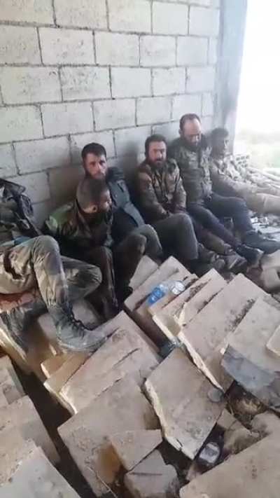 Prisoners of Syrian millitary held by rebels