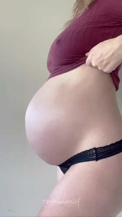 Does anyone have a thing for pregnant moms?