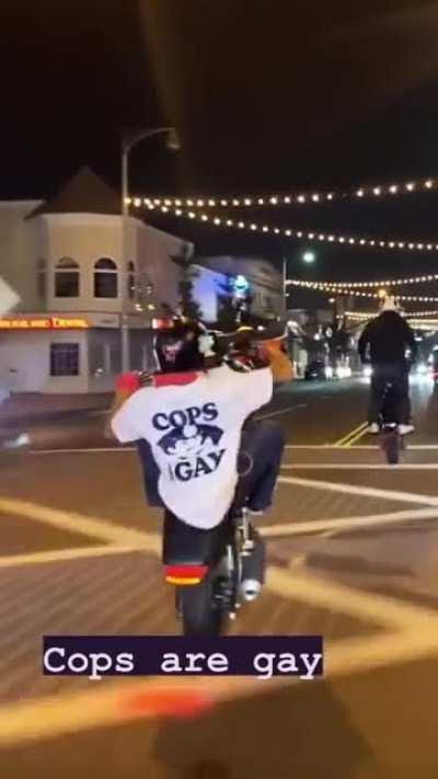 Testing out the new tee 🤣🌈