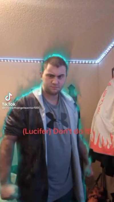 Gamer uses his stand