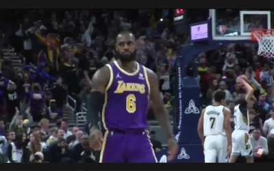 [Highlight] LeBron James Celebrates in Front Of Indy Crowd After Big 3