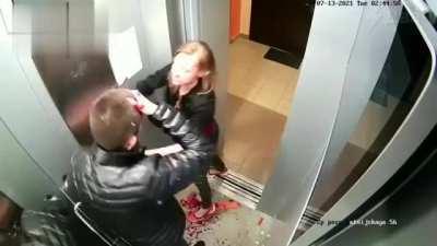 俄罗斯人素质也太好了吧，打完架还一起打扫电梯？支人多学学