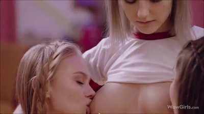 Gorgeous Eva Elfie's tits being worshiped 🤤