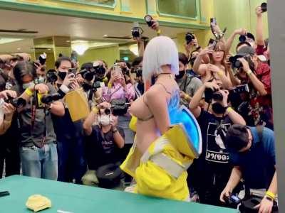 Next-level cosplay model