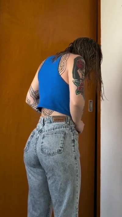 Iamrolii --- Instagram -- Grwm --- Huge boobs