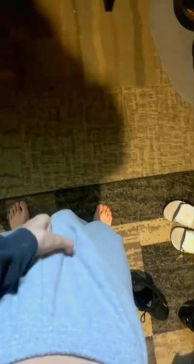 I can't wear grey sweats without layering first or else the world will see my huge bulge 🙈