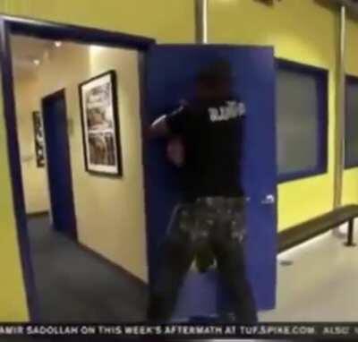 RRRRGGHHH I CANT HANDLE THIS ANYMORE WHERES THE TWEET