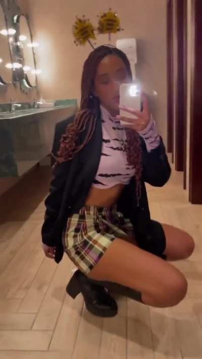 Lil bee buzz buzz 🐝