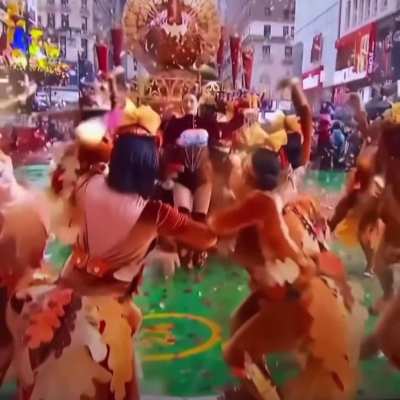 How she should be lead to my bedroom🤤