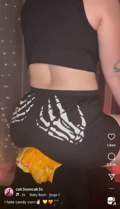 CakesonCakes - Video #2726