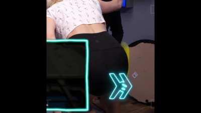 GIVE LOVE TO YOUR FRIENDS :D