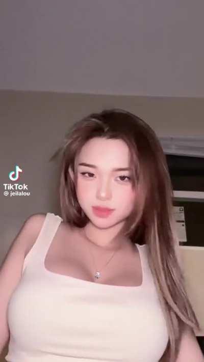 Her and this top 🔥🔥🔥